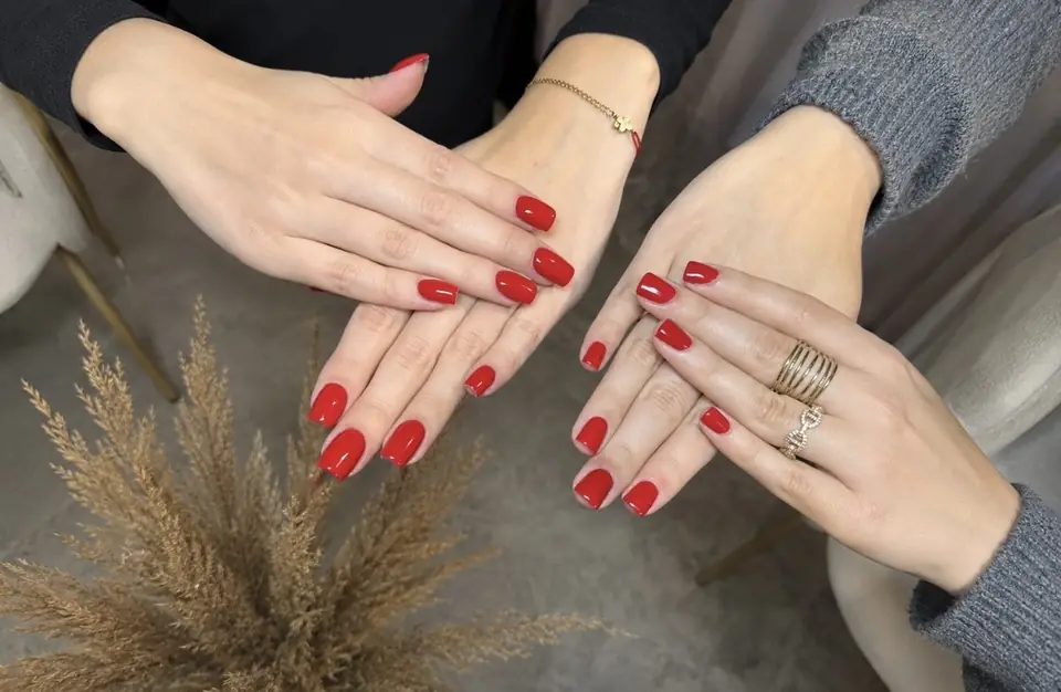 Manucure rouge glossy duo